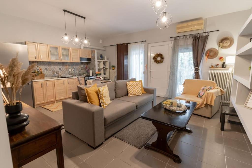 Elenis Cozy Apartment Yenişehir Dış mekan fotoğraf
